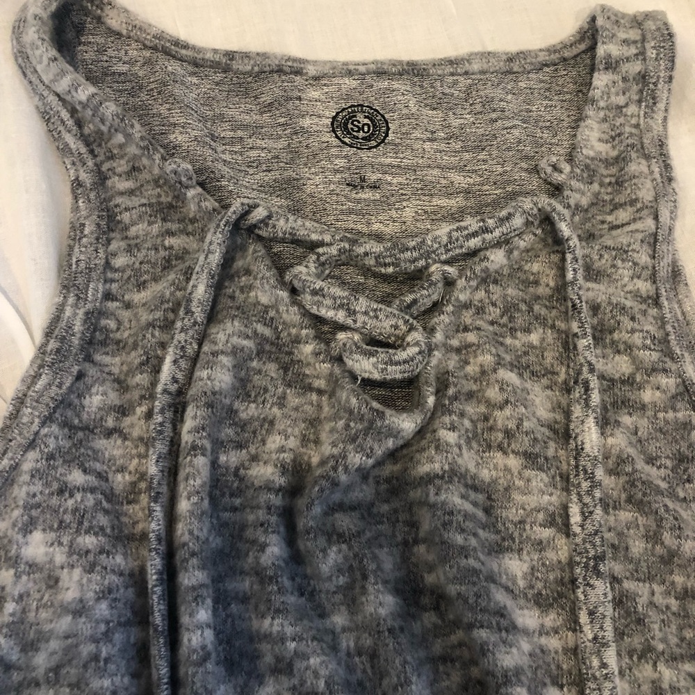 so hilo lace up front